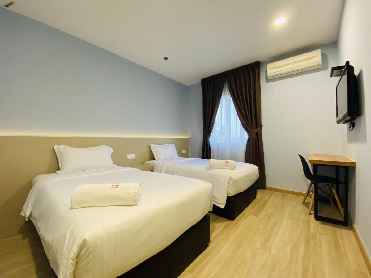 Hotel U And Me Kulai Exterior photo